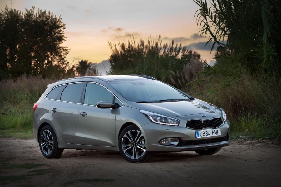  Kia cee&rsquo;d Station Wagon 2012 года  (фото 53 из 89)